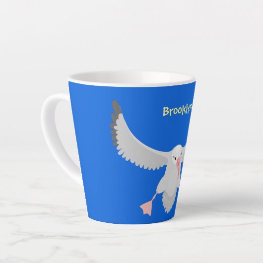 かわいいアホウドリ飛んでいるのイラストレーション カフェラテマグ (左アングル)