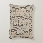 かわいいアライグマの松林パターン アクセントクッション (裏面(縦))