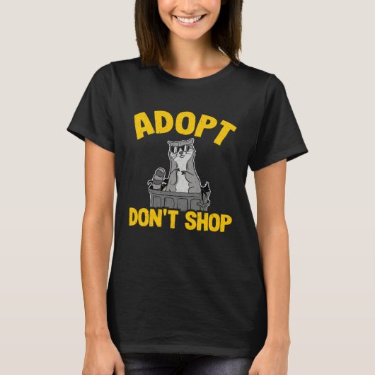 かわいいアライグマの「保護犬・保護猫を迎える」を考えるデザイン1 Tシャツ (正面)