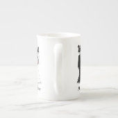 かわいいアライグ結婚マの新郎新婦カスタム ボーンチャイナマグカップ (裏面)