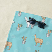 かわいいアルパカのラマのサボテンパターン ビーチタオル (インサイチュ)