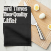 かわいいアートワークデザイン「あなたの人生のクオリティ！」 買 キッチンタオル (四つ折り)