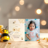 かわいいイエロービーハニー最初のミツバチの日の写真 招待状