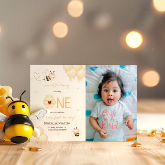 かわいいイエロービーハニー最初のミツバチの日の写真 招待状
