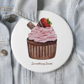 かわいいイチゴのカップケーキの水色 缶バッジ (インサイチュ)