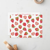 かわいいイチゴのパタパーソナライズされたーン ノートカード (正面/裏面インサイチュ)