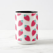 かわいいイチゴのフルーツパターン ツートーンマグカップ (中央)