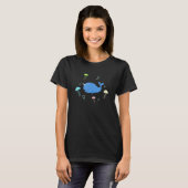かわいいイッカクイルカの海の生き物 海 Tシャツ (正面フル)