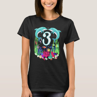 かわいいイルカの海の中の3歳の誕生日グッズ ファミ Tシャツ