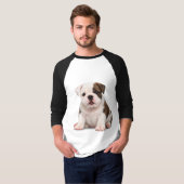 かわいいイングリッシュブルドッグの子犬 Tシャツ (正面フル)