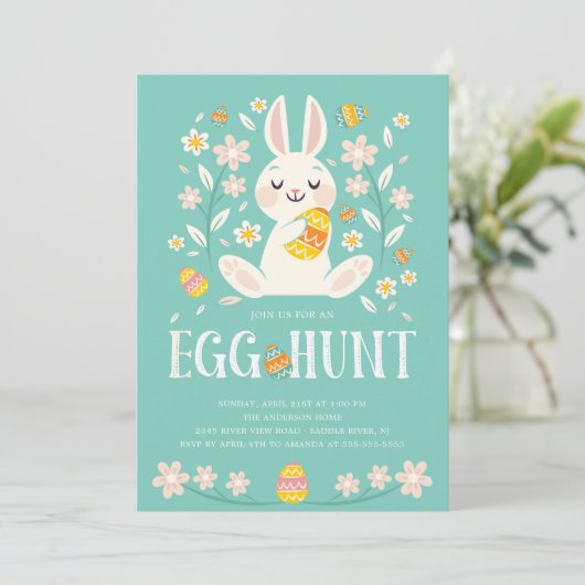 かわいいイースターのウサギのイースターエッグの狩りのパーティー 招待状 (スタンド正面)