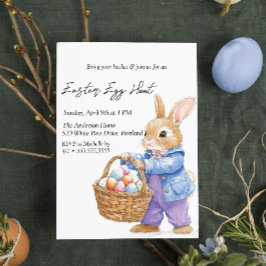 かわいいイースターバスケットを持ったウサギのイースターエッグハント 招待状