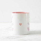 かわいいイースターバニーとハート ツートーンマグカップ (中央)