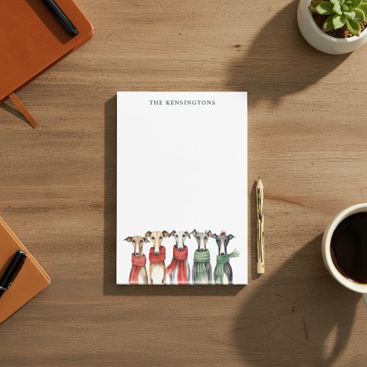 かわいいウィペットとスカーフのグレイハウンド犬 ポストイット