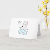 かわいいウサギがラブレターを持っている カード (黄色い花)