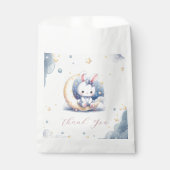 かわいいウサギが月に座っている フェイバーバッグ (正面)