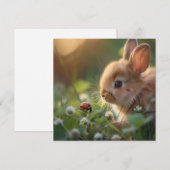 かわいいウサギとコバチドリが緑の草原にいる シーズンカード (正面/裏面)