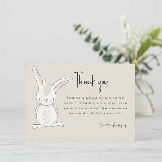 かわいいウサギのベージュ赤ちゃんシャワーありがとう 招待状 (スタンド正面)