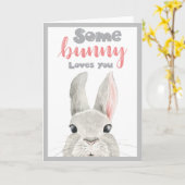 かわいいウサギの水彩画がのぞいているよ「Somebunny Loves You Bunny」 カード (黄色い花)