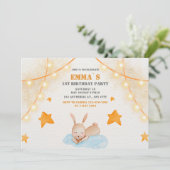 かわいいウサギの水色ベビーファーストバースデーパーティー 招待状 (スタンド正面)