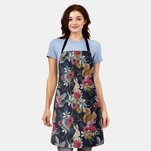 かわいいウッドランドの動物たちプリントエプロン エプロン (着用した状態)