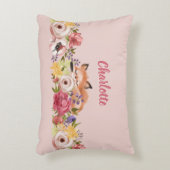 かわいいウッドランドキツネ眠る花ピンクの名前 アクセントクッション (正面(垂直))