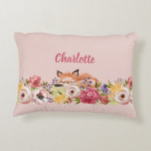 かわいいウッドランドキツネ眠る花ピンクの名前 アクセントクッション (裏面)