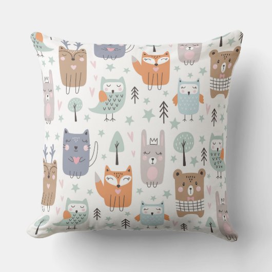 かわいいウッドランド動物の枕、赤ちゃんシャワーの贈り物 クッション (正面)