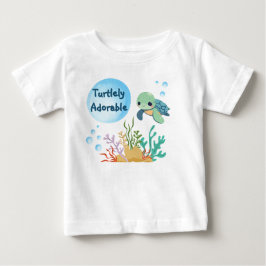 かわいいウミガメの赤ちゃん ベビーTシャツ