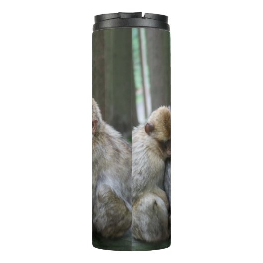 かわいいエイプファミリーグループハグ写真 タンブラー (裏面)