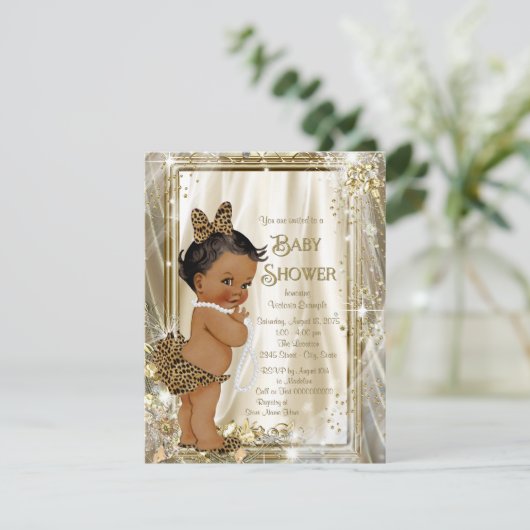かわいいエスニックガールヒョウ真珠ベビーシャワー 招待状 (スタンド正面)