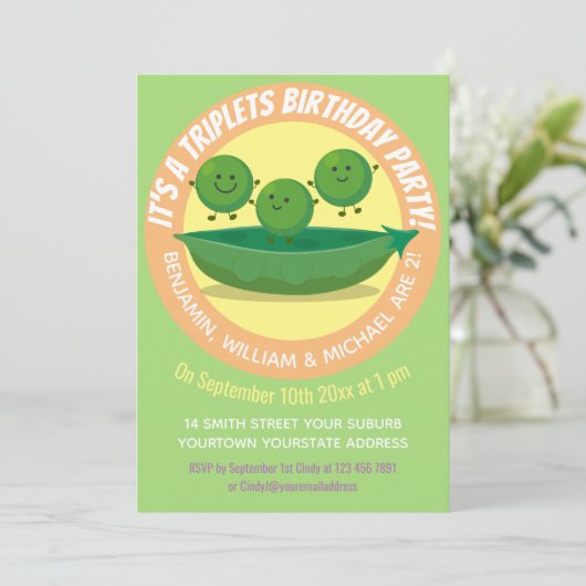 かわいいエンドウの三つ子の漫画イラストレーション 招待状 (スタンド正面)