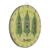 かわいいオクラ野菜の漫画 ダーツボード (正面左)