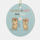 かわいいオッタープリンのユーモアに惚れ込む セラミックオーナメント (左)