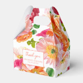 かわいいオレンジと明るいピンクの花柄のウェディングゲーブル フェイバーボックス (正面サイド)