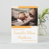 かわいいオレンジのストライプ 赤ちゃん女の子のご案内 案内状 (スタンド正面)