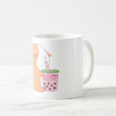 かわいいオレンジギニア豚いちごバブルを飲む コーヒーマグカップ (正面右)