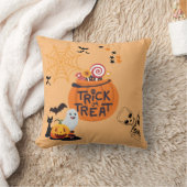 かわいいオレンジハロウィンすごいのトリックまたは治療 クッション (ブランケット)