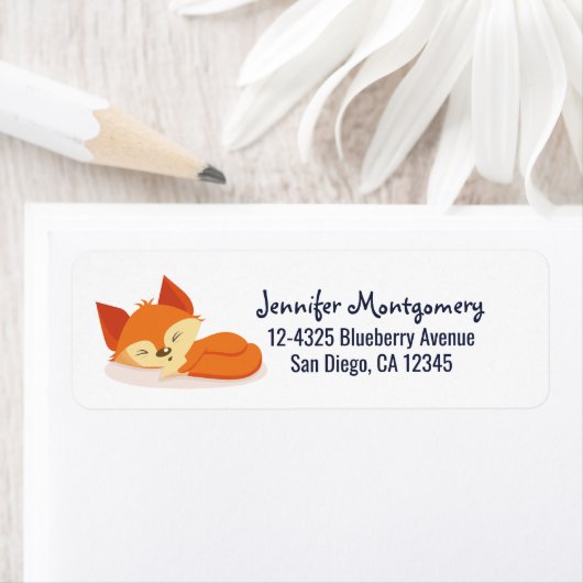 かわいいオレンジ色の漫画スケッチのキツネ眠る ラベル (インサイチュ)