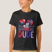 かわいいオールアメリカンな男の子の独立記念日のお祝い Tシャツ (正面)