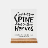 かわいいカイロプラクティックの会社名とオフィス アクリルサイン (正面)