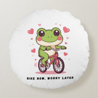 かわいいカエルが自転車に乗る | 面白いカエル好きへのギフト ラウンドクッション