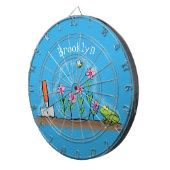 かわいいカエルと蜂の庭の漫画イラストレーション ダーツボード (正面右)