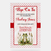 かわいいカエルの赤ちゃんシャワーを浴びる アクリルサイン (正面)