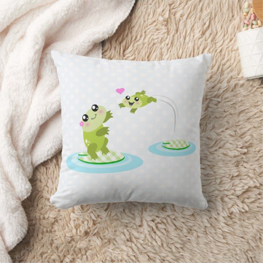 かわいいカエル-かわいいお母さんおよびベビーのカエルの漫画 クッション (ブランケット)