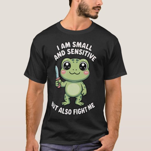 かわいいカエル 私は小さくて繊細だけど闘う Tシャツ (正面)