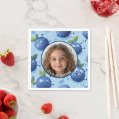 かわいいカスタムブルーベリーの写真と名前紙プレート スタンダードカクテルナプキン (インサイチュ)