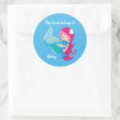 かわいいカスタムマーメイドビーチこの本は属している ラウンドシール (バッグ)