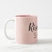 かわいいカスタム文字ライズ&シャインピンクのきらめき ツートーンマグカップ (左)