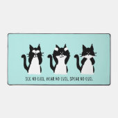 かわいいカスタム白黒タキシード猫アクアブルー デスクマット (正面)